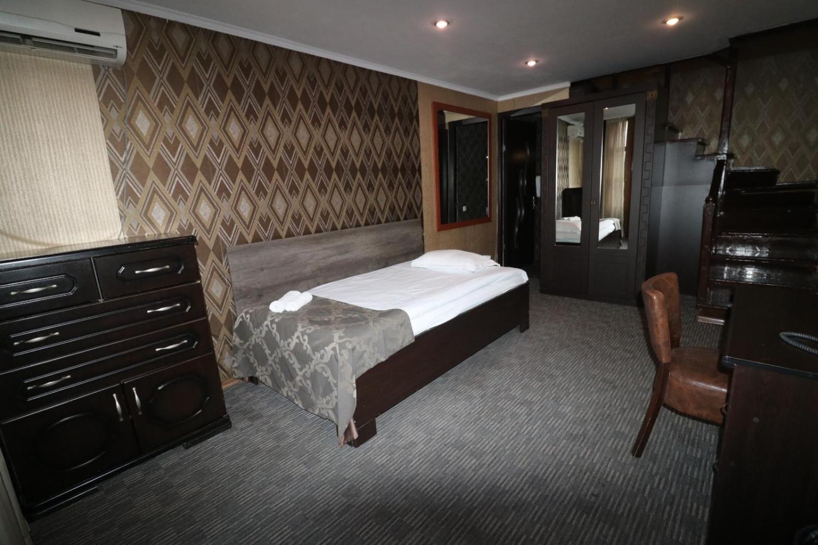 Elno Hotel Tiflis Dış mekan fotoğraf